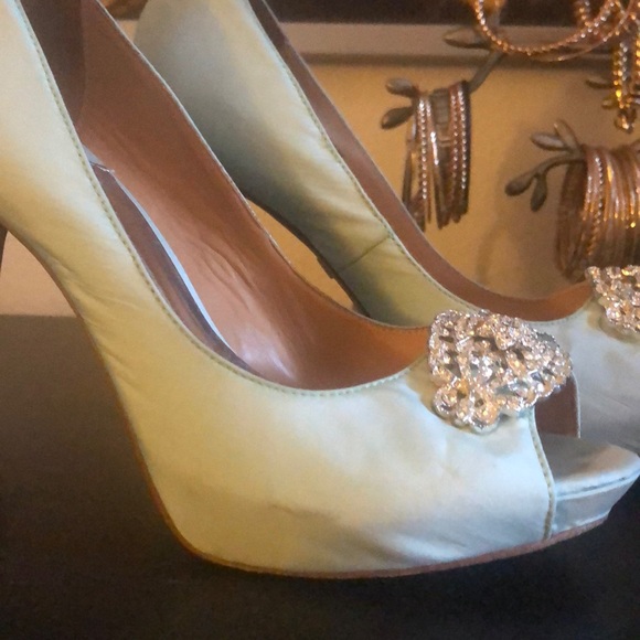 Badgley Mischka heels! - Picture 5 of 11